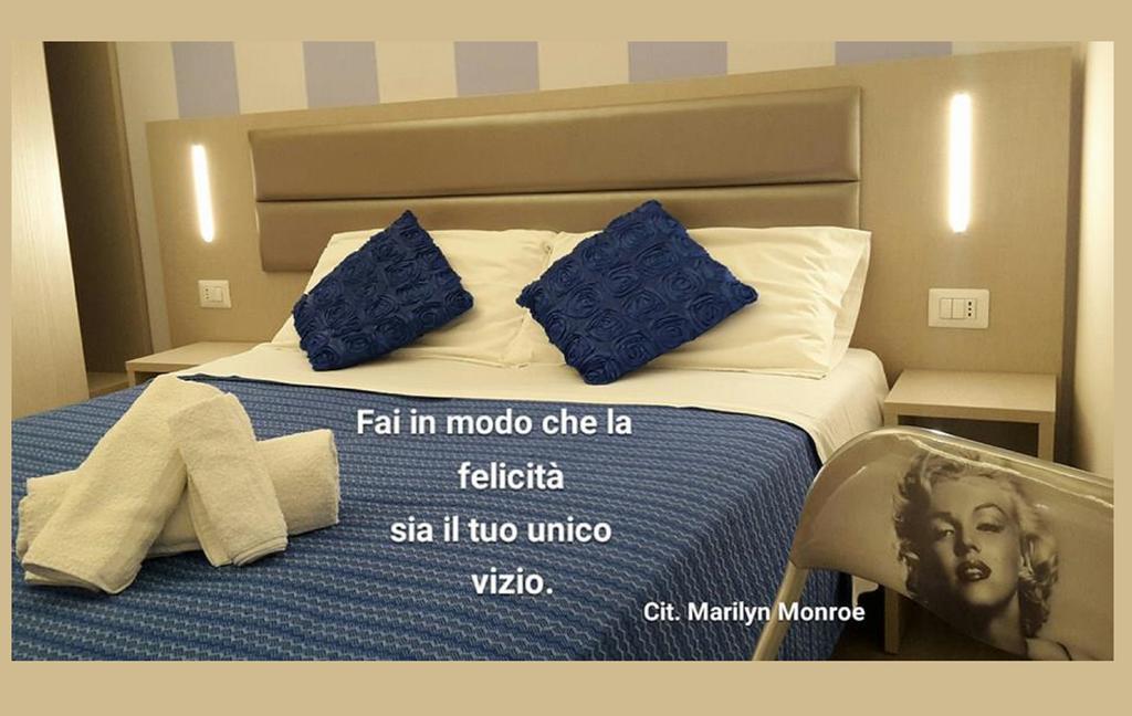 Hotel Arno ミザーノ・アドリアーティコ エクステリア 写真